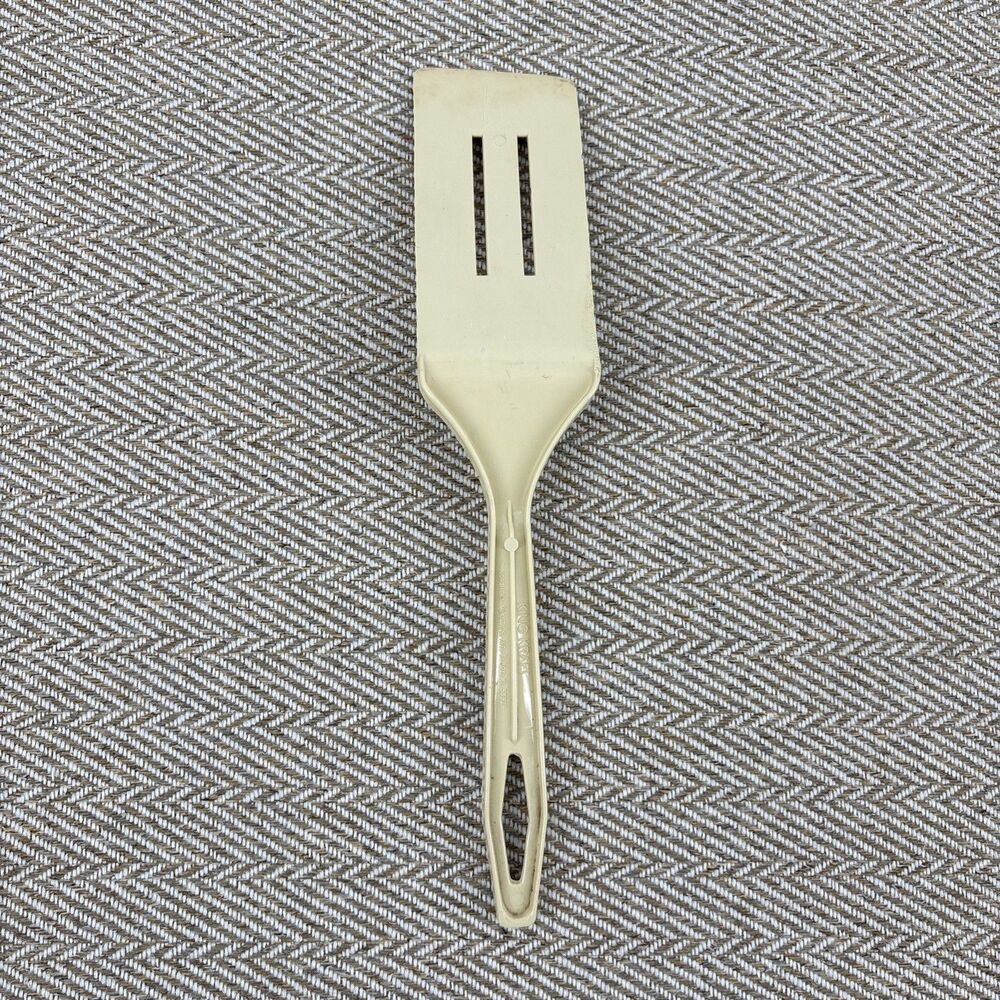 Vintage King Kraft LONG Blade Beige Nylon‎ Plastic 2 Slot Spatula Heat Resistant - Picture 2 of 6